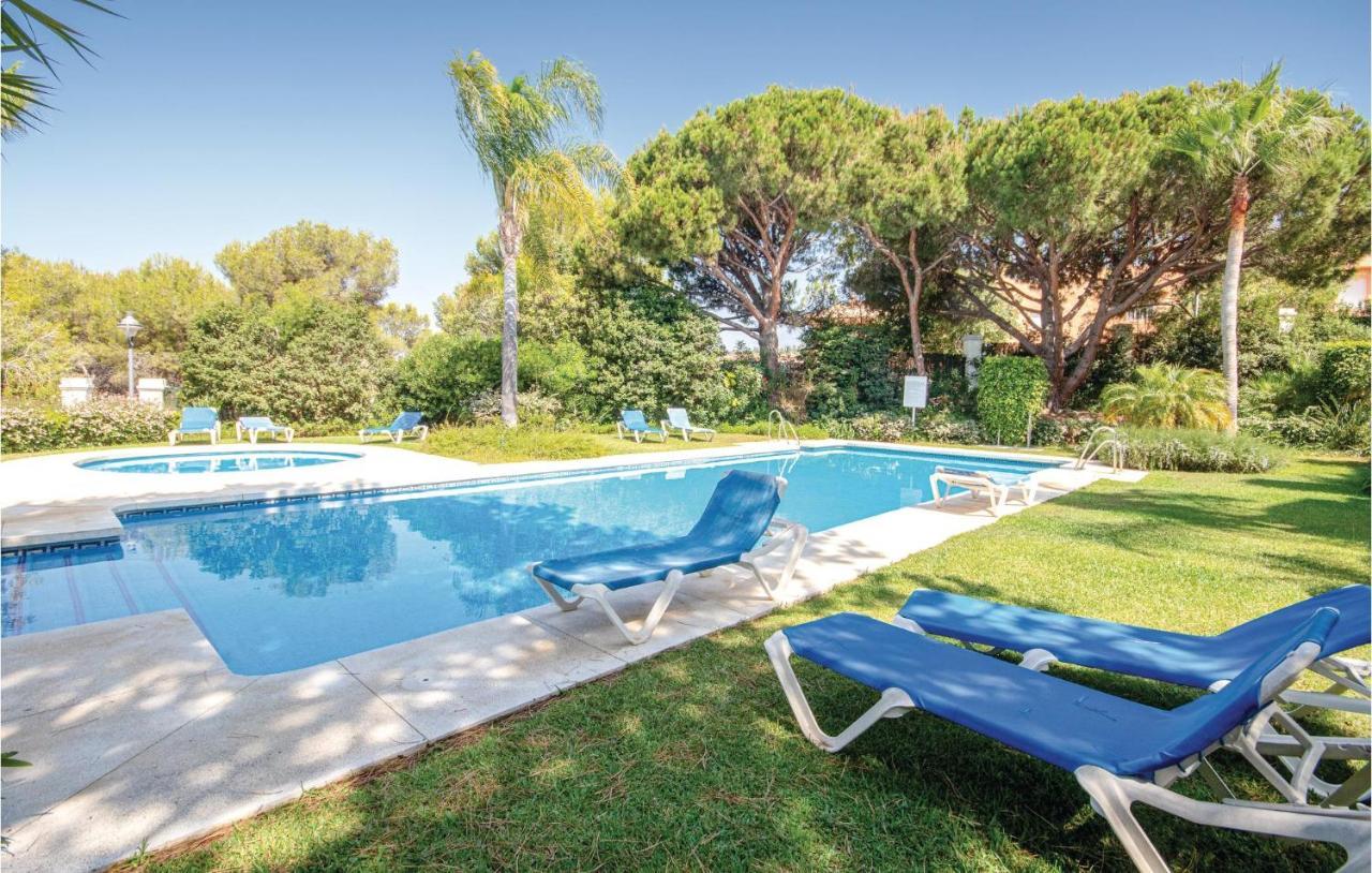 Beautiful Apartment In Marbella-Cabopino With 2 Bedrooms, Wifi And Outdoor Swimming Pool Extérieur photo