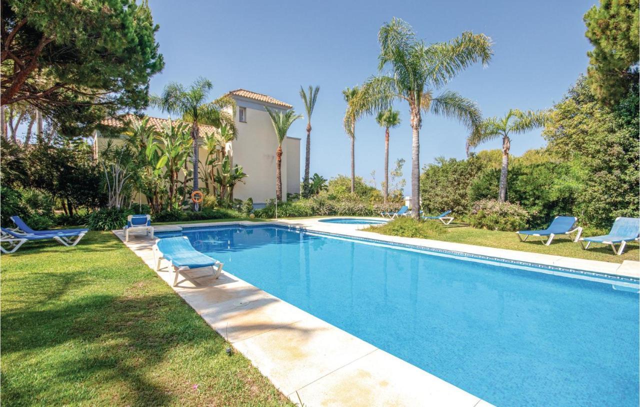 Beautiful Apartment In Marbella-Cabopino With 2 Bedrooms, Wifi And Outdoor Swimming Pool Extérieur photo