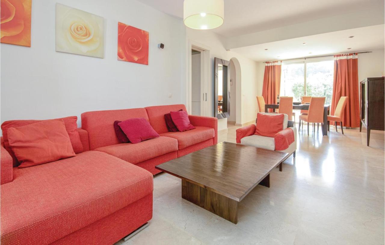 Beautiful Apartment In Marbella-Cabopino With 2 Bedrooms, Wifi And Outdoor Swimming Pool Extérieur photo